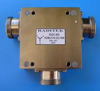 RADITEK同軸隔離器和循環(huán)器蜂窩/pcs (700mh z -999mh z )